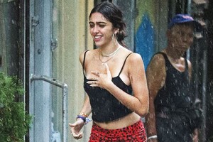 Madonnos dukra ir vėl prašovė pro šalį rinkdamasi aprangą