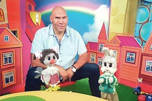 Rusijos vaikus migdys varžovus bauginęs boksininkas N. Valujevas