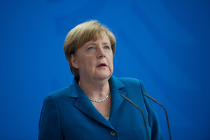 Vokietijoje daugėja A.Merkel pabėgėlių politikos kritikų