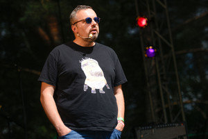 A. Užkalnio šou: apie emigrantus, močiutes ir „Pūko“ radiją