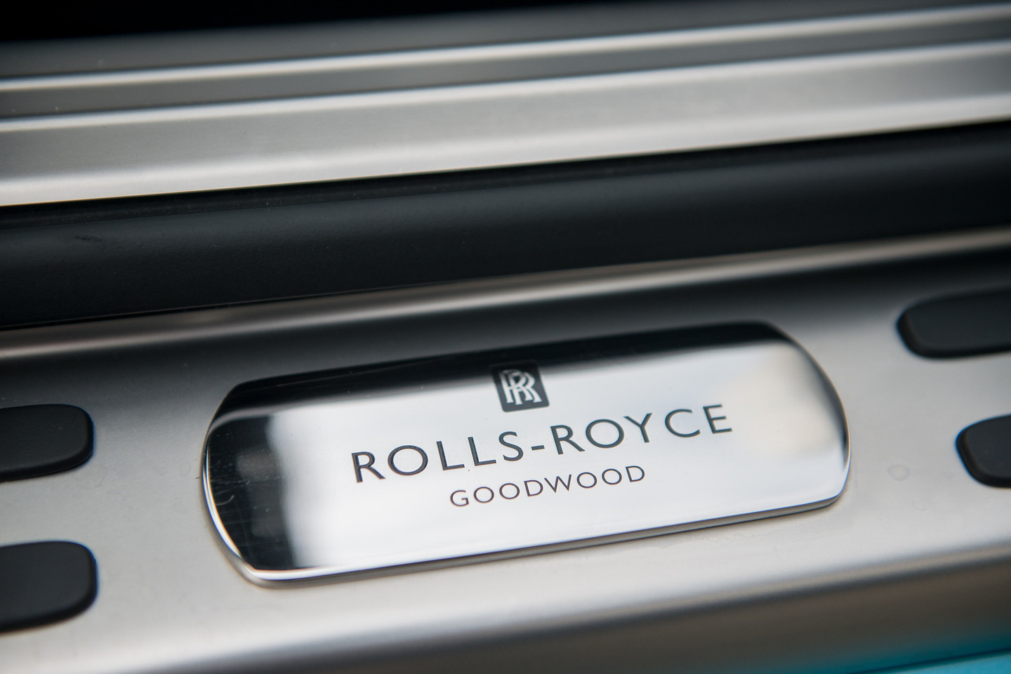 „Rolls-Royce Dawn“ sukurtas patogiam ir prabangiam laisvalaikiui.<br>J.Stacevičiaus nuotr.