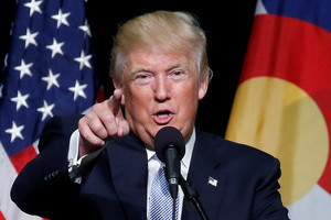 Lifte įstrigęs D. Trumpas rėžė kritiką savo gelbėtojams