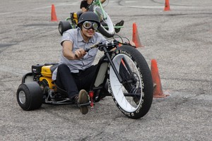 Naujas technikos entuziastų virusas – šonaslydžio triračiai