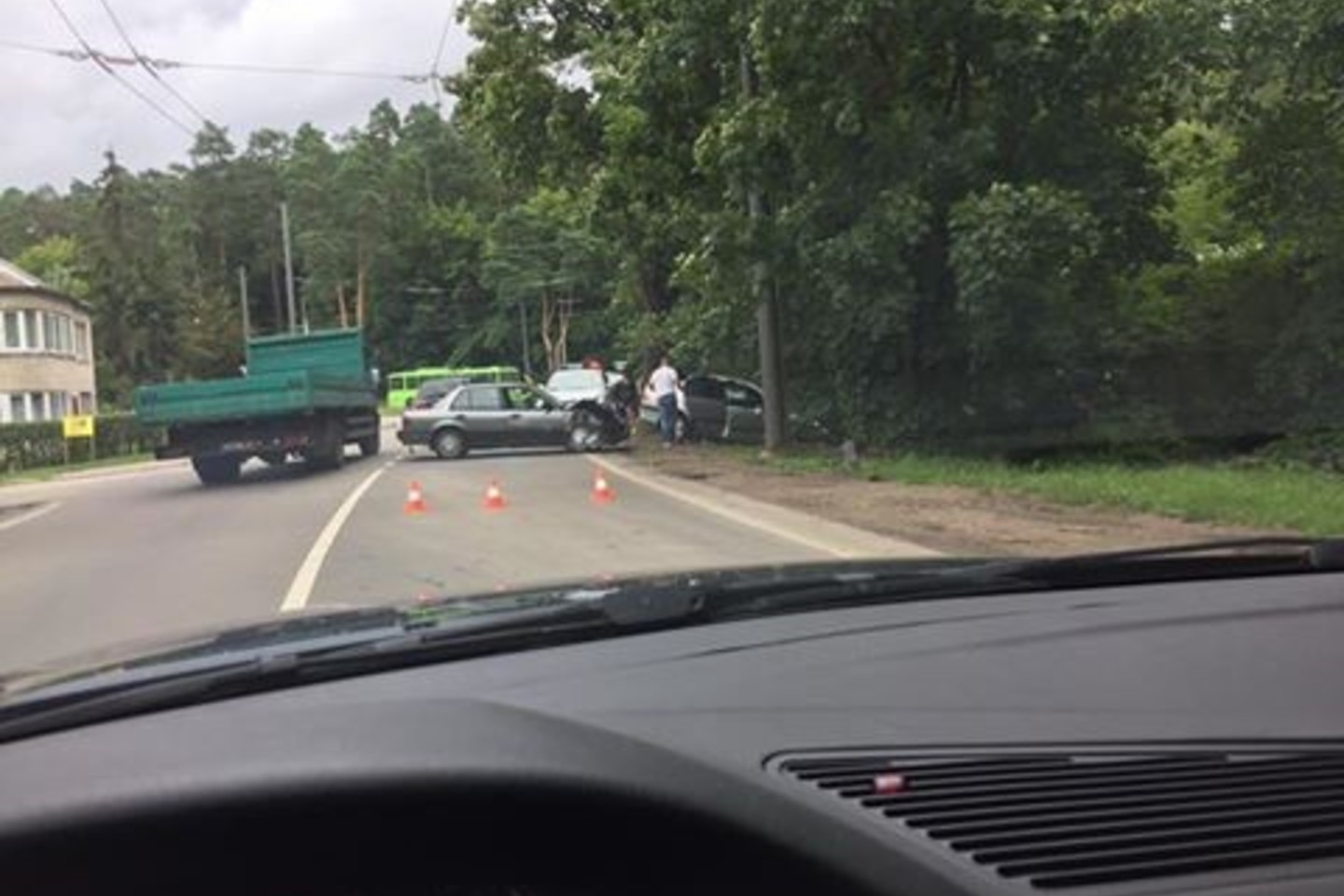 Pirmadienio popietę ligoninėje atsidūrė du kauniečiai, patekę į avariją Vaidoto gatvėje. Susidūrė automobiliai „Toyota“ ir „Honda“.
