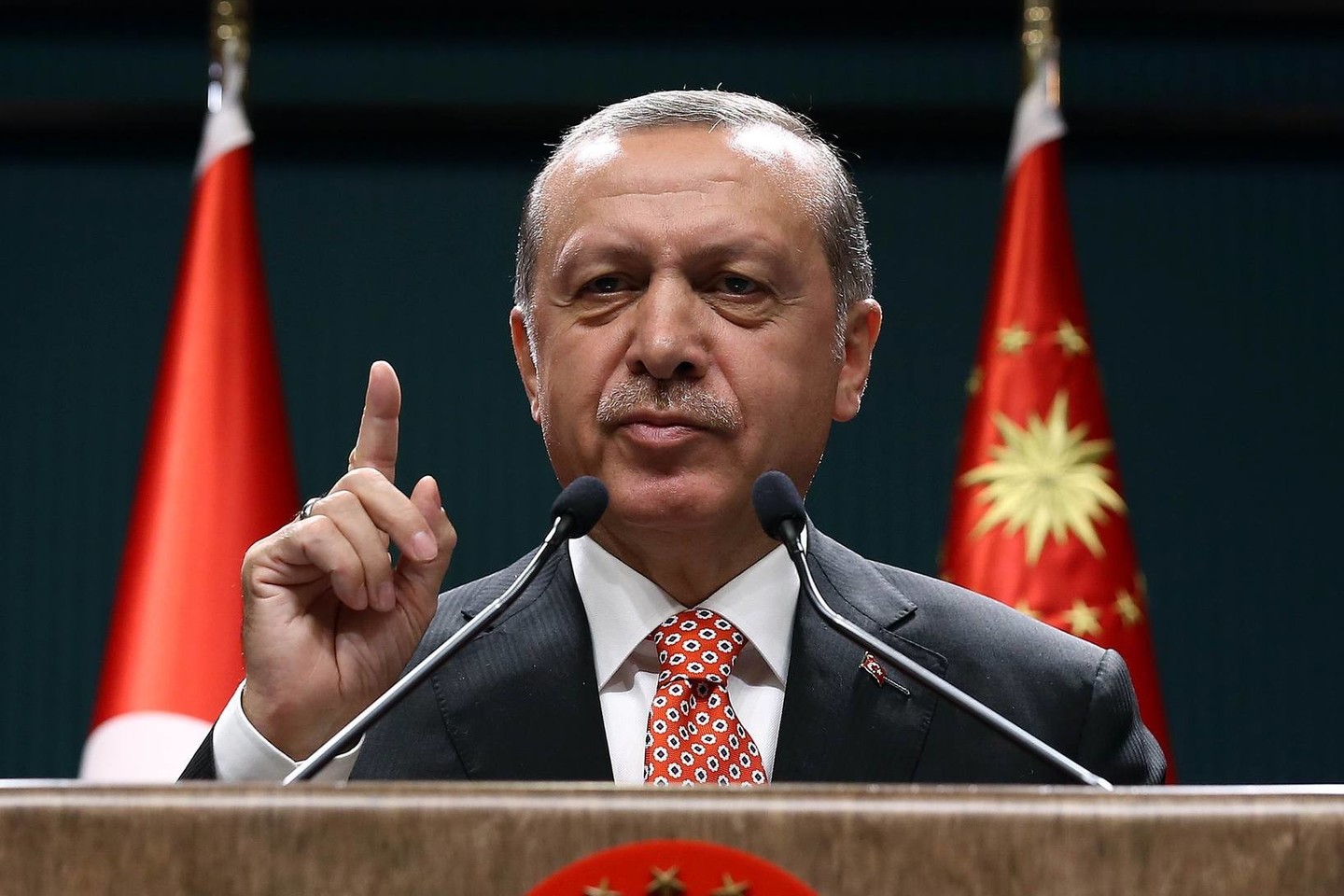 Erdoganas pataria italų teismams persekioti mafiją, o ne jo sūnų.