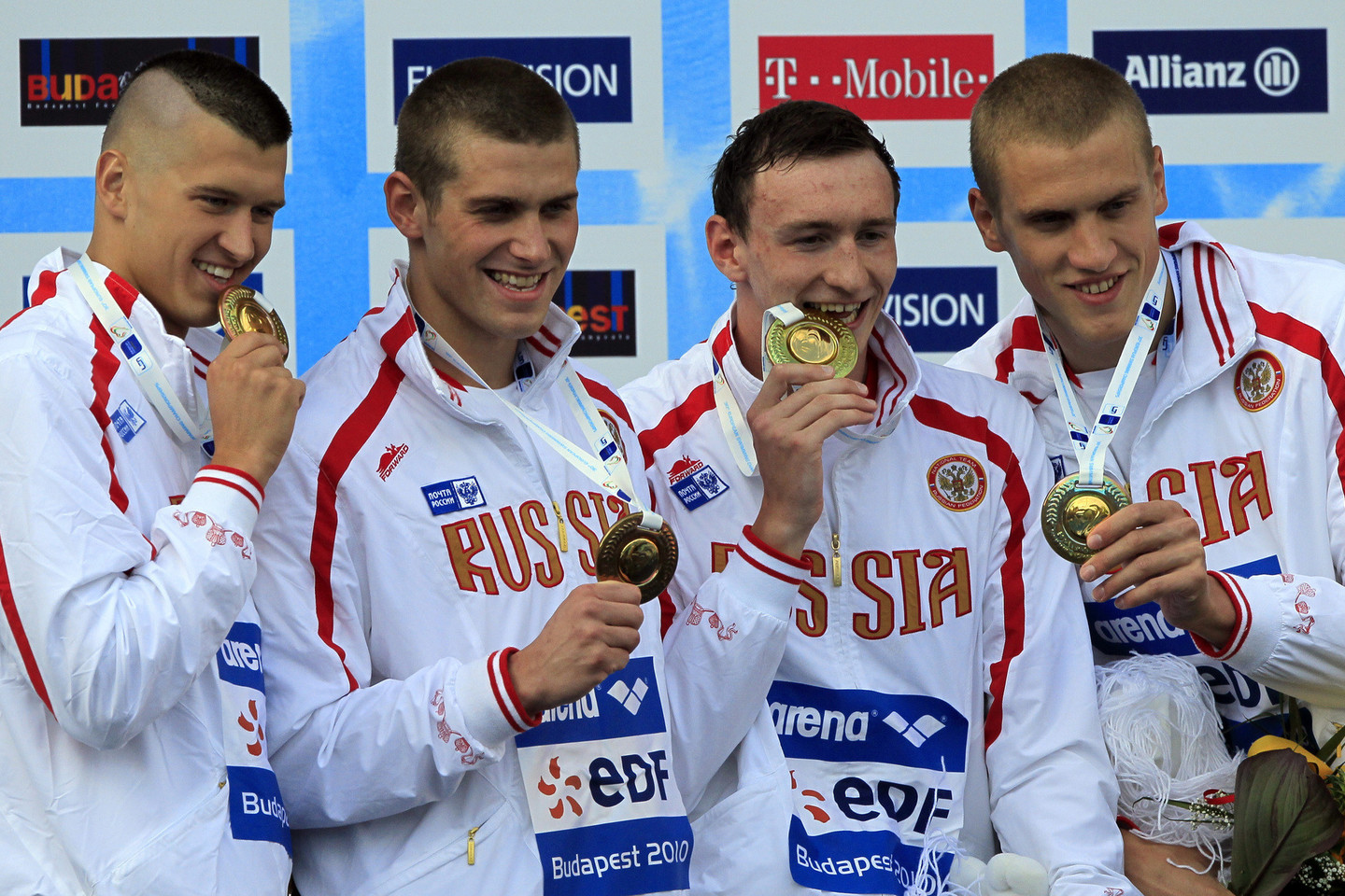 N.Lobincevas (iš dešinės antras) dar neturi bilieto startuoti Rio olimpiadoje