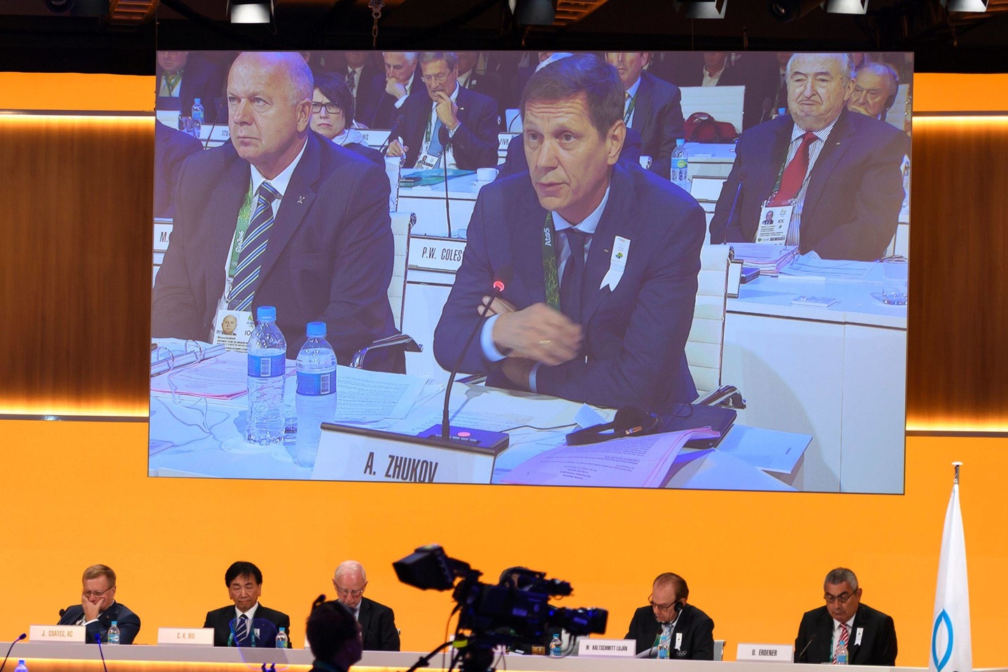 Rusijos olimpinio komiteto vadovas A.Žukovas spaudimą vadino politiniu.<br>AFP/Scanpix nuotr.