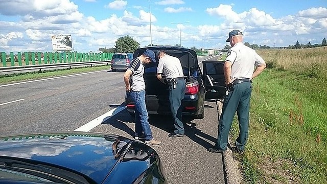 Čečėnas policijai įkliuvo iš savo BMW išspaudęs 188 km/val.