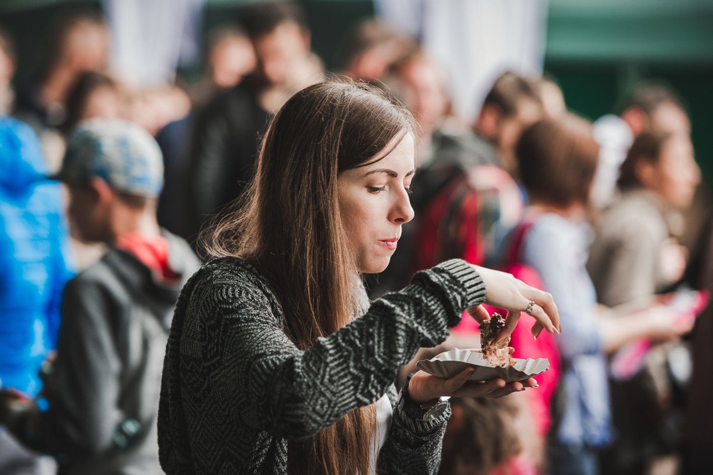 Didelio populiarumo sulaukęs masinis „Borjomi Grill piknikas“ šiais metais uostamiestyje pritraukė dar daugiau iškylautojų.<br>E.Sabaliauskaitės nuotr.