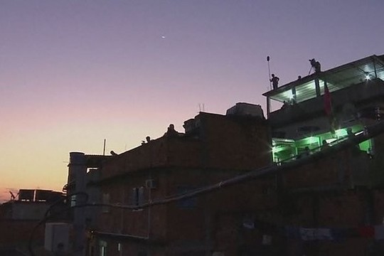 Olimpiados atidarymą dalis brazilų matė tik iš apleistų favelų