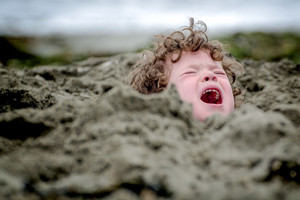 Pavojus pajūryje: užsikasimas iki kaklo smėliu – mirtinas