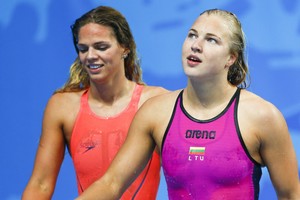 R. Meilutytė neria į baseiną: kas jos laukia, be J. Jefimovos?
