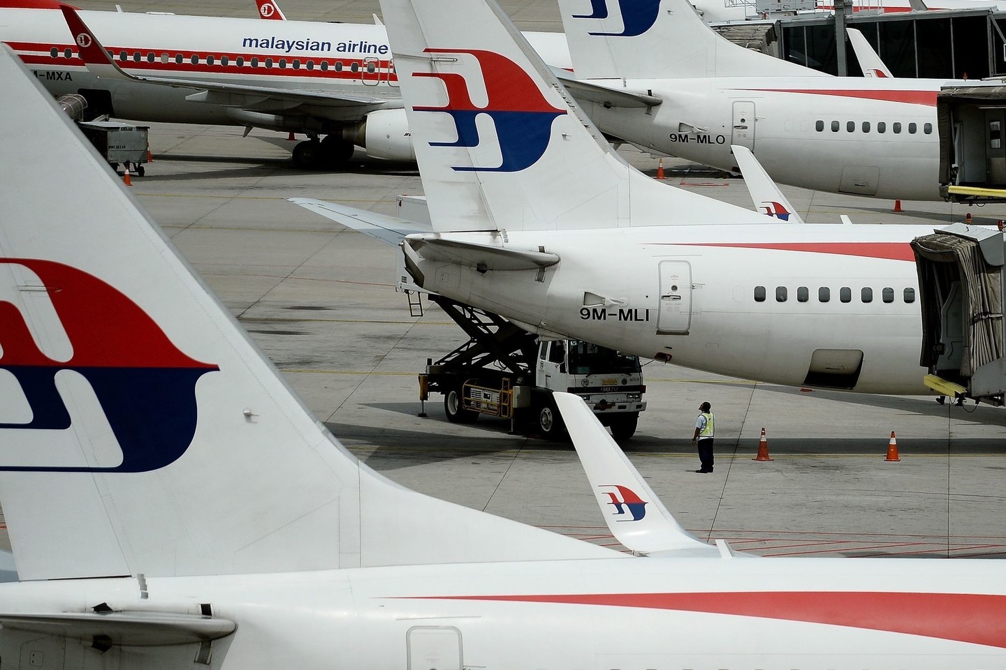 Dingęs „Malaysia Airlines“ lėktuvas, pasak ekspertų, į vandenyną rėžėsi dideliu greičiu.
