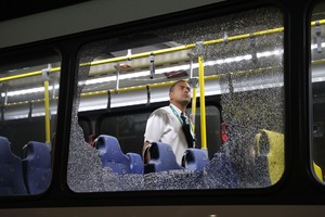 Rio de Žaneire apšaudytas žurnalistus vežęs autobusas
