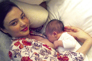 Supermamytės šviečia visuomenę apie žindymo naudą