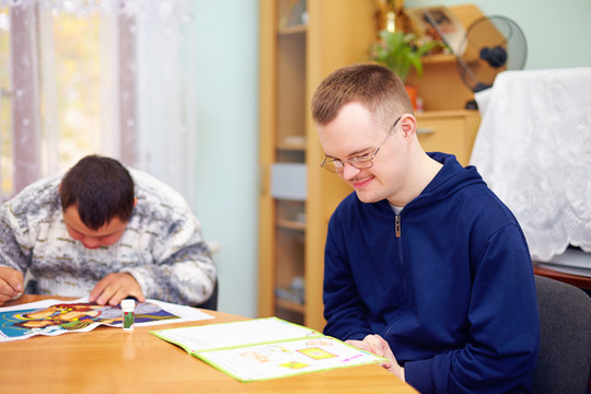 Neįgalieji nebus išleisti į gatvę