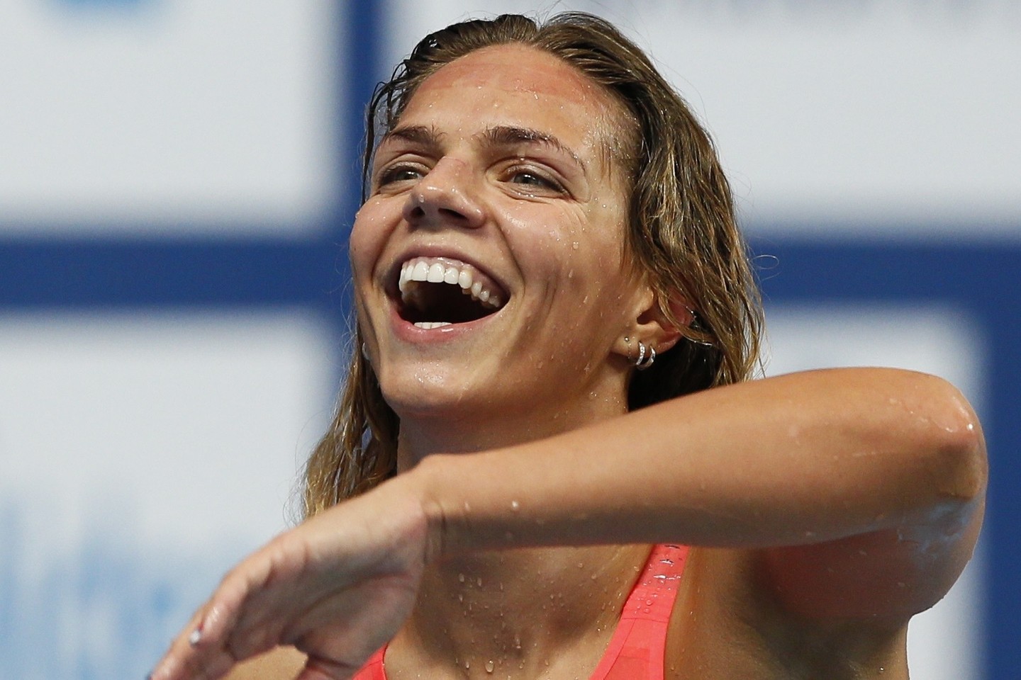 J.Jefimova pirštu dūrė į M.Phelpsą.