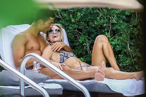 Žvaigždžių savaitėje – šunybė draugui ir aistringas romanas