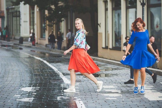 Dizainerė Lina Zaveckienė rudenį siūlo pasitikti spalvingai