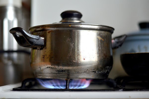 Šiurpus smurtas šeimoje: moteris aplieta verdančia sriuba