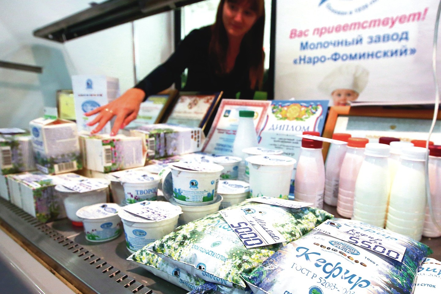 Tradicijos keičiasi: vis daugiau Rusijos pienininkų ryžtasi naudoti gaminiuose palmių aliejų – netgi ir esant muitams jis padeda atpiginti produktus.<br>„ViDA Press“ nuotr.