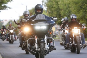 Motociklininkų įpročiai, kurių kiti nesupranta: ką tai reiškia?