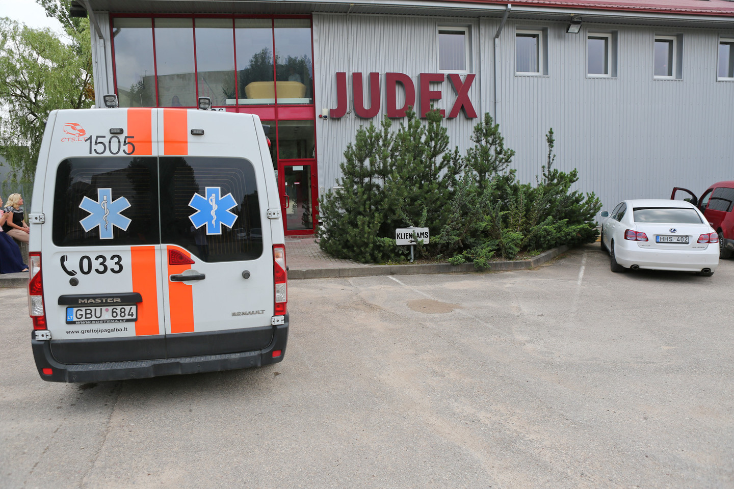 „Judex“ vadovybė tikisi gamybą atnaujinti jau kitą savaitę, tačiau Maisto ir veterinarijos tarnyba skelbia, kad įmonės patalpos yra nešvarios.