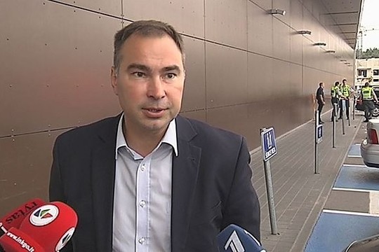 „Maximos“ atstovas pakomentavo incidentą su nukritusia girlianda