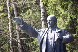 Vietoj mįslingai pradingusio Lenino piršto – kielės lizdas