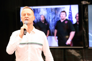 Drąsi G. Zujaus idėja sujungė dainininkus trijuose žemynuose