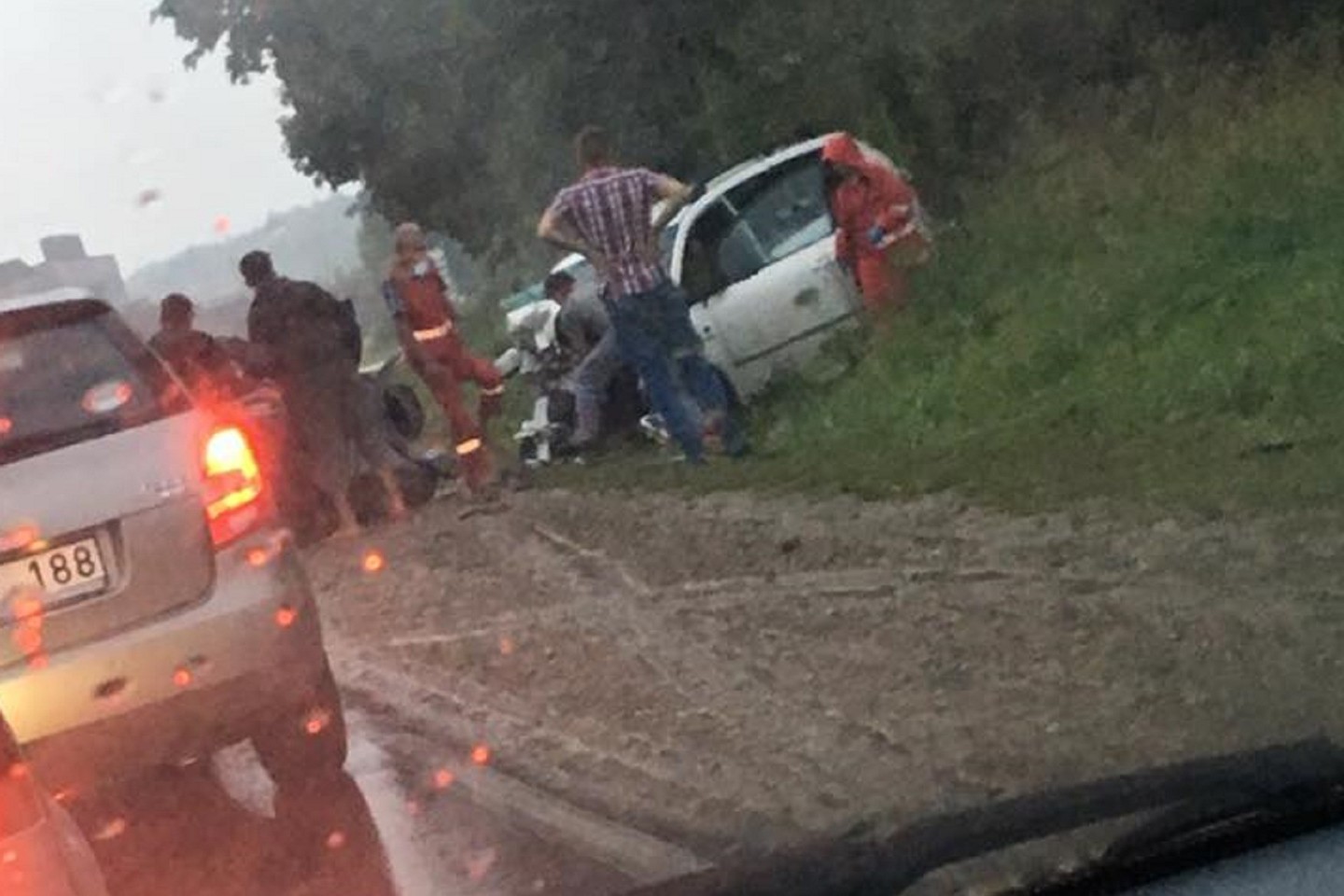 Kauno rajone – automobilių kaktomuša, nukentėjo 3 žmonės