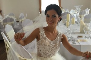 Irūna Puzaraitė-Čepononienė ir vėl pasipuošė nuotakos suknele