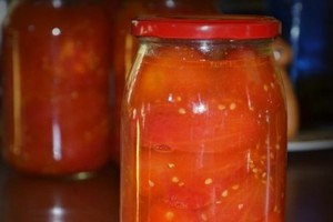 Pomidorai savo sultyse: lengva užkonservuoti, o skonis – puikus