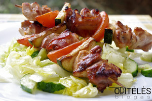 Išbandyta ne kartą: vištų šlaunelės nerealiai skaniame marinate