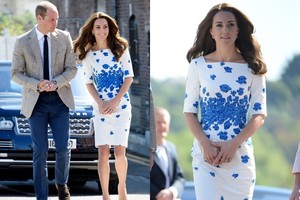 Viešumoje pasirodžiusi Catherine suspindėjo su sena suknele