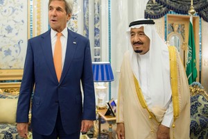J. Kerry sprendžia, kaip užbaigti konfliktus Sirijoje ir Jemene