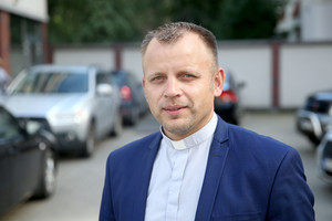 Kunigo išpažintis: be nutylėjimų apie šeimą ir saldžias nuodėmes