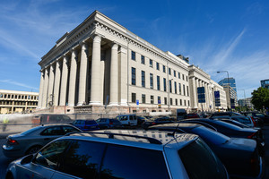 M.Mažvydo biblioteka pastolių atsikratė tik po aštuonerių metų