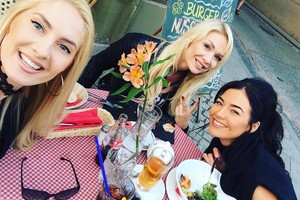 Natalijos Bunkės sekmadienio vakaras – jaukus ir mergaitiškas