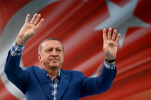 R. T. Erdoganas pasižada sunaikinti teroristus