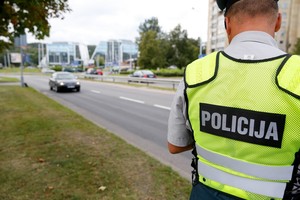 Be stabdžių pralėkęs perėją pateko tiesiai pareigūnams į glėbį