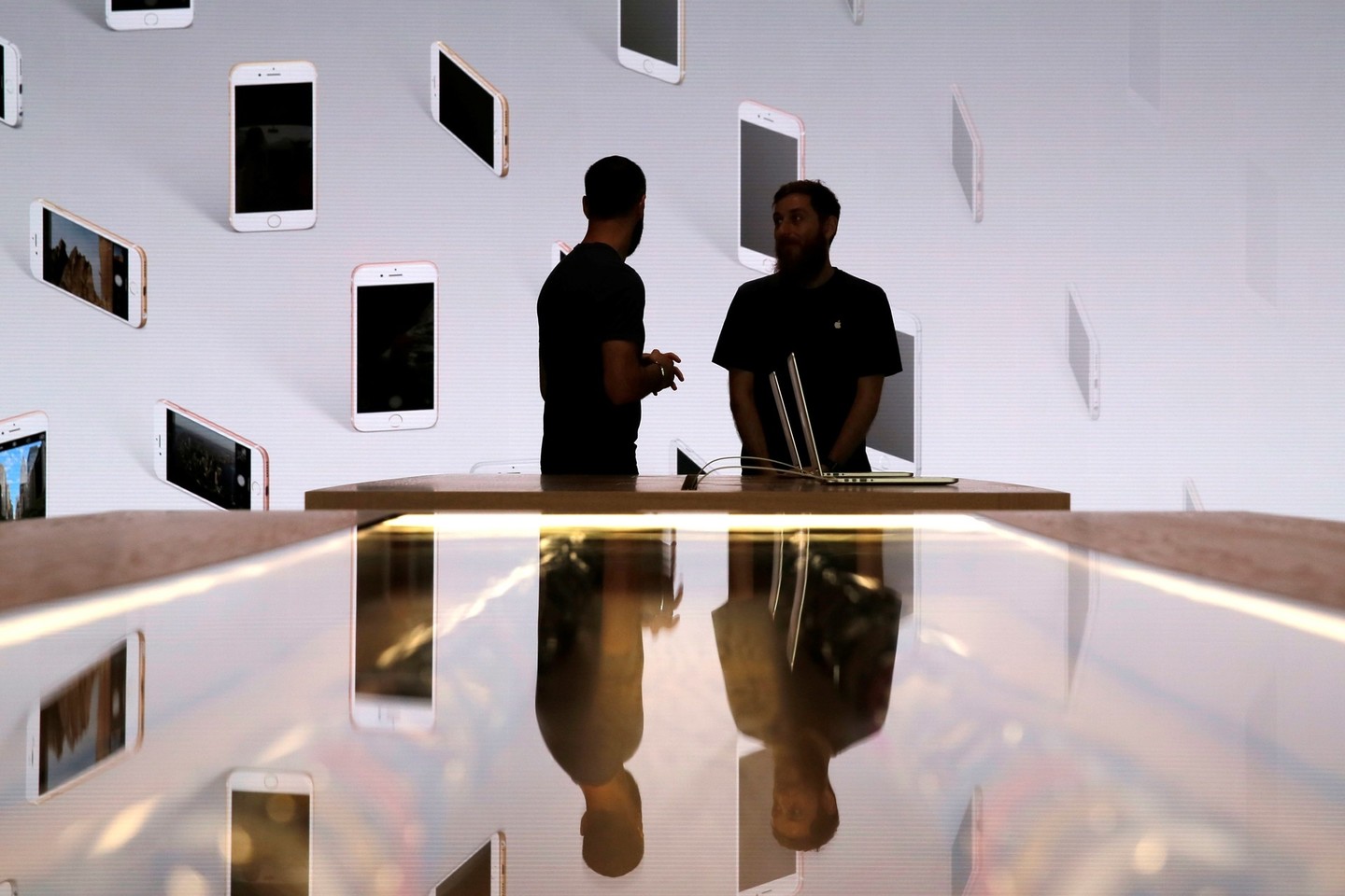 „Apple“ naują „iPhone“ modelį pristatys rugsėjo 7 dieną.