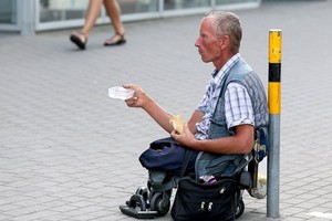 Bekojį ukrainietį neviltis atginė elgetauti į Lietuvą