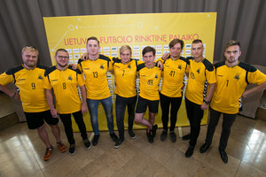 „Colours of Bubbles“ davė pažadą Lietuvos vyrų futbolo rinktinei