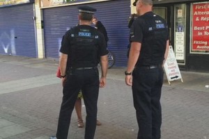 Išpuoliai po „Brexit“ nusinešė pirmą auką: lietuviai įsibaiminę