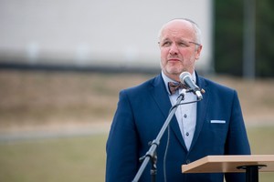 Konservatoriai rengia interpeliaciją ministrui Juozui Olekui