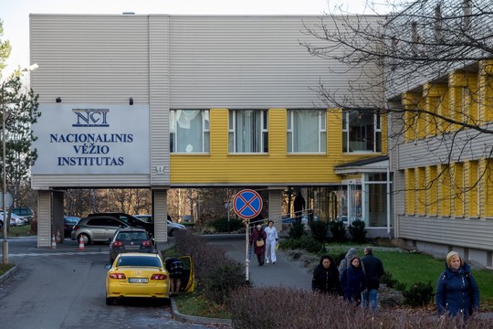 „Auksinių peilių“ skandale – dar viena didelė pirkimų sutartis