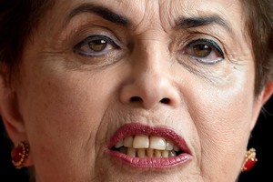 D. Rousseff apskundė savo nušalinimą nuo posto