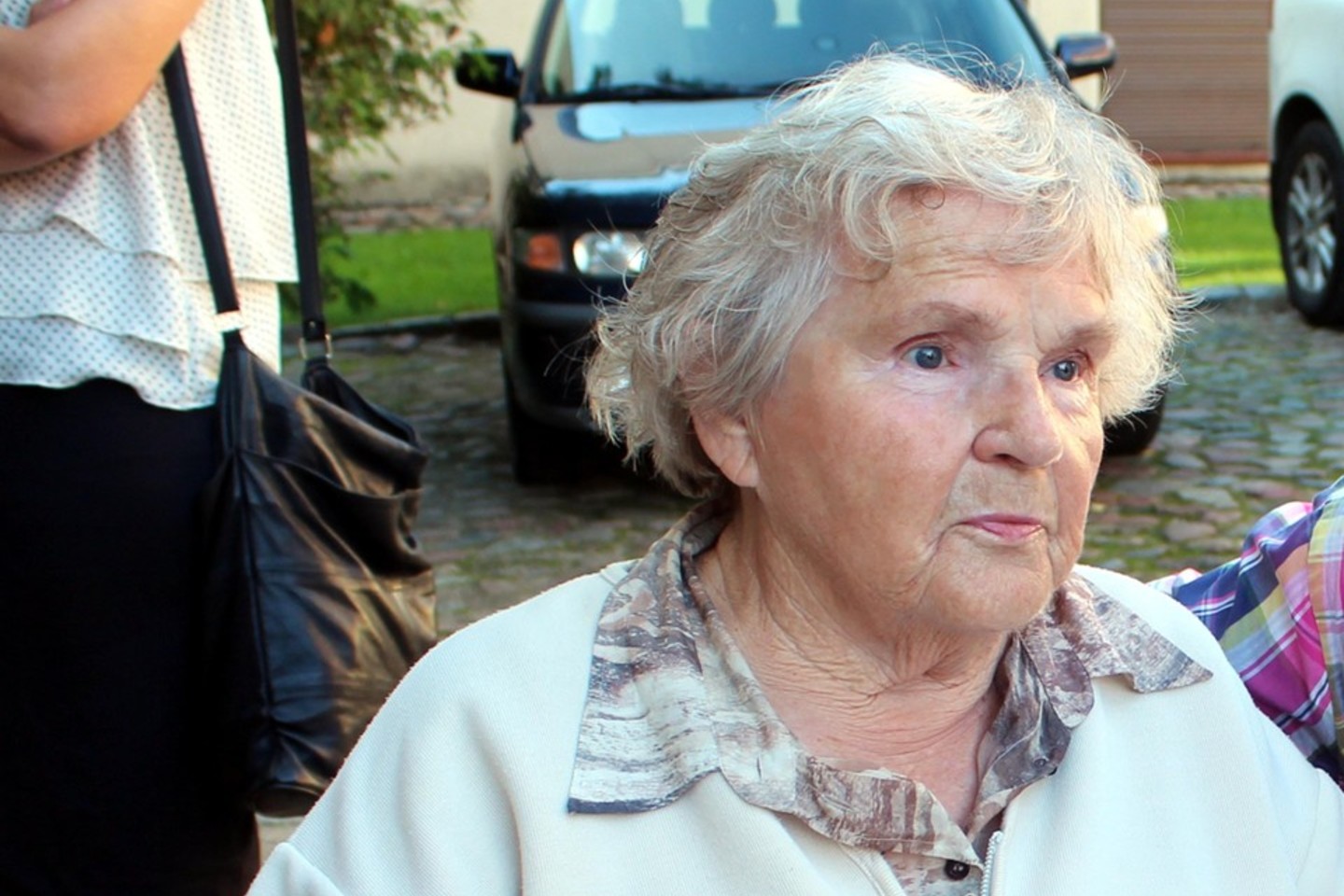 M.Švažienė nenustoja kurti akį veriančių gobelenų ir tapyti.