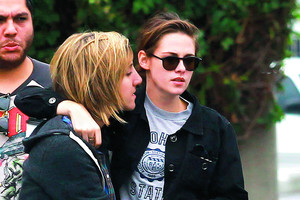 Aktorė Kristen Stewart pasipiršo savo asistentei